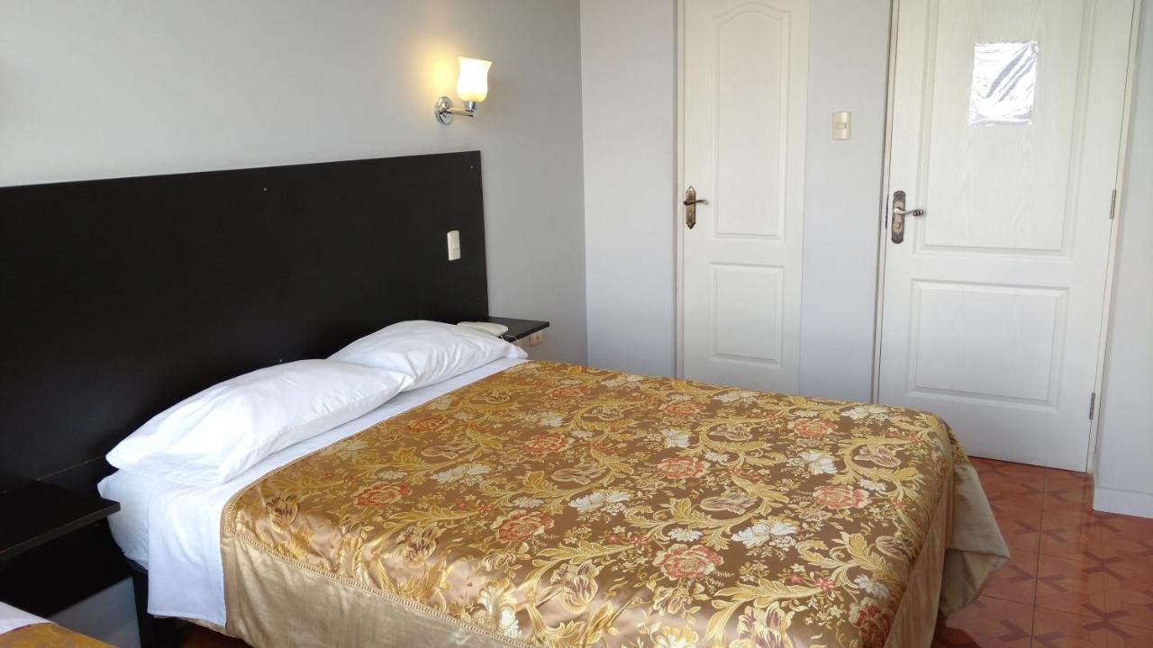 Casa Real Hotel Tacna Esterno foto